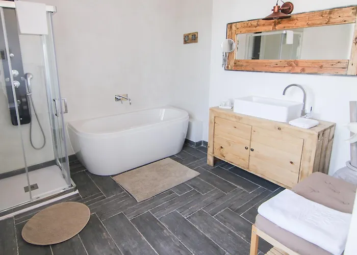 Capri Hotel 3*
