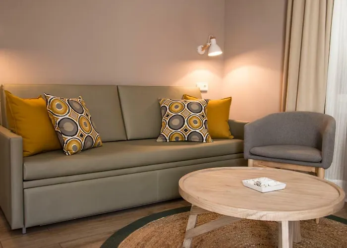 Capri Hotel 3*