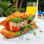 Hotel Casa Mett Sitges 5*