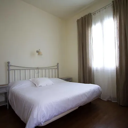 فندق Capri سيدجيس