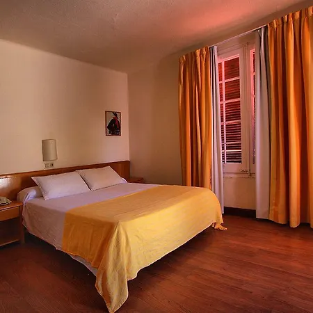 Casa Mett - Fully Refurbished Σίτζες